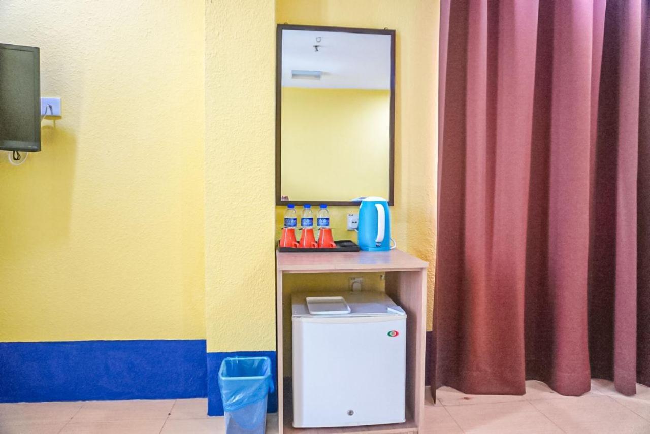 Hotel Zamburger Airport Kota Bharu Bagian luar foto
